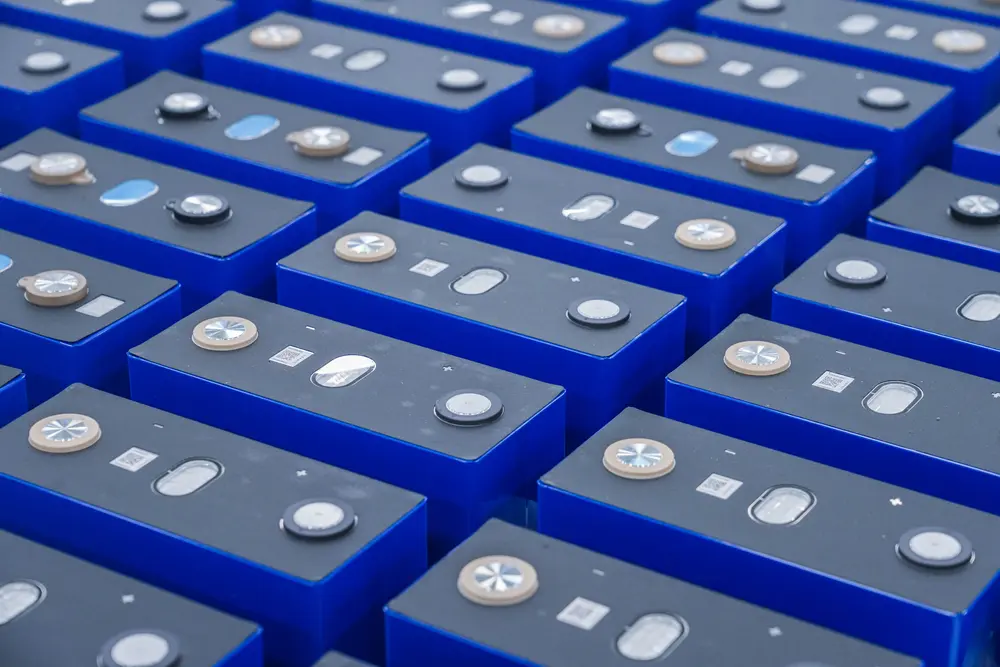 Best Solar Powered Rechargeable Batteries for Sustainable Energy Use