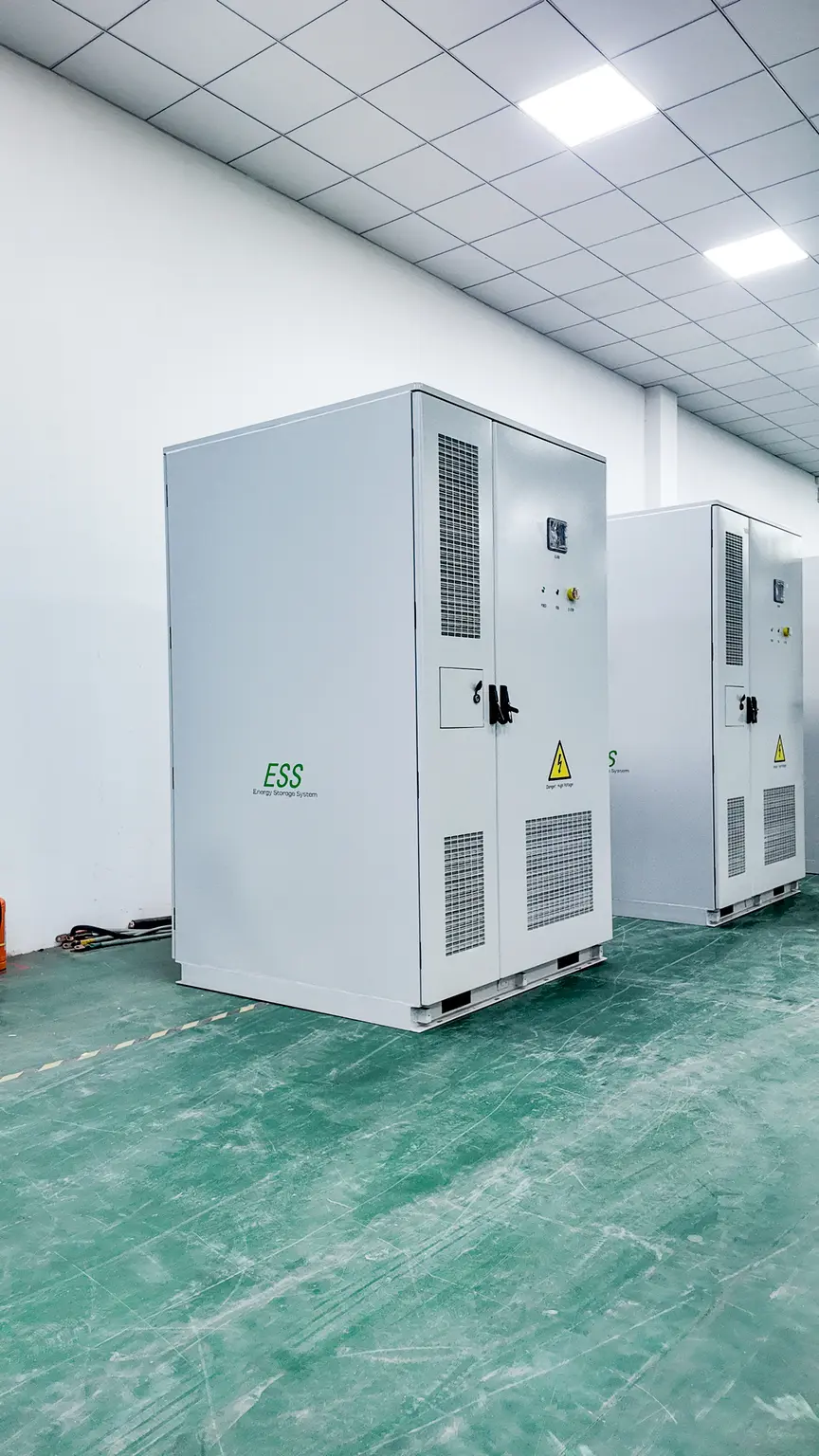 261 kWh Liquid-Cooled Energy Storage Cabinet (Left-Right Structure) – Image 1