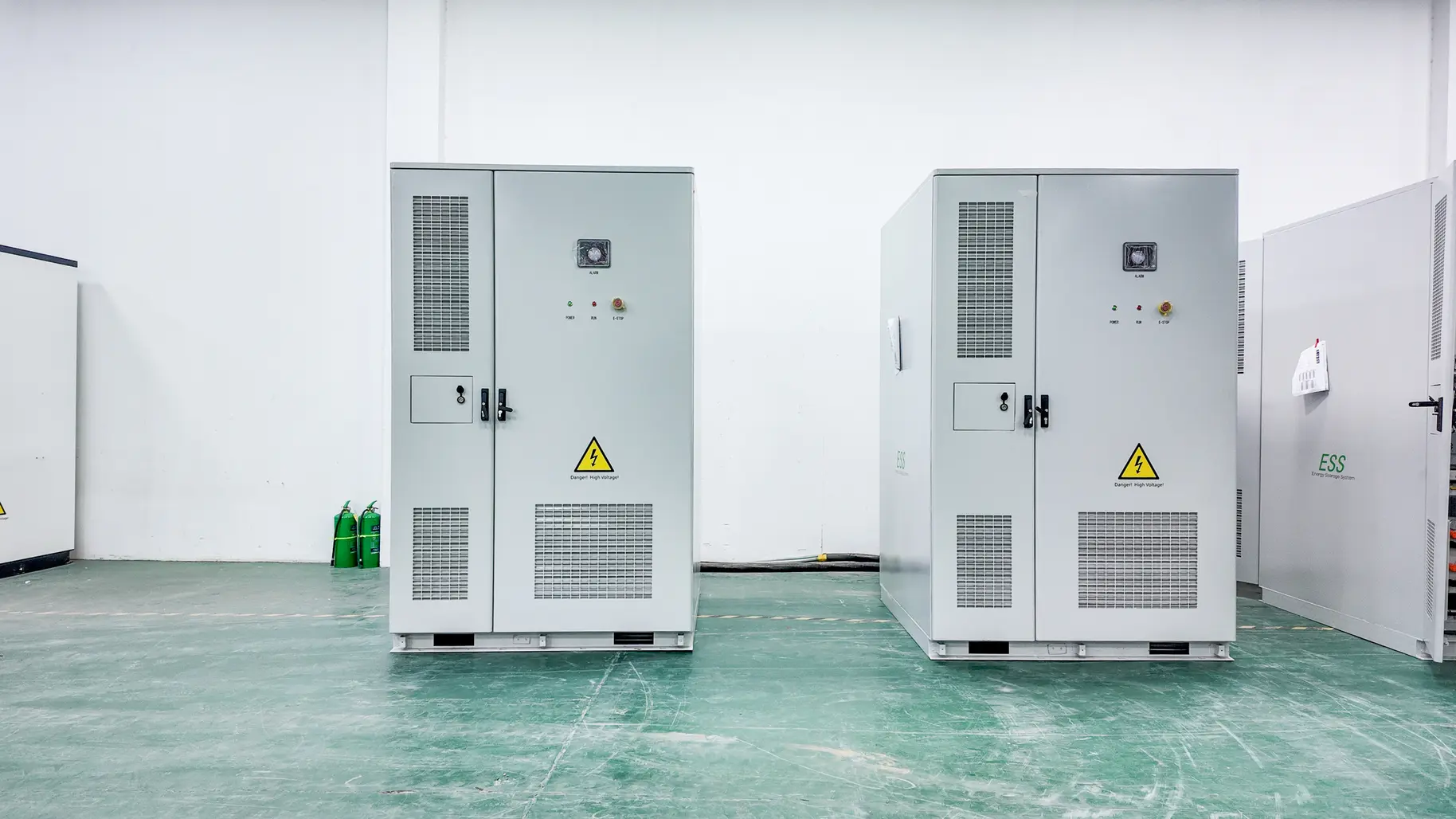 261 kWh Liquid-Cooled Energy Storage Cabinet (Left-Right Structure) – Image 2